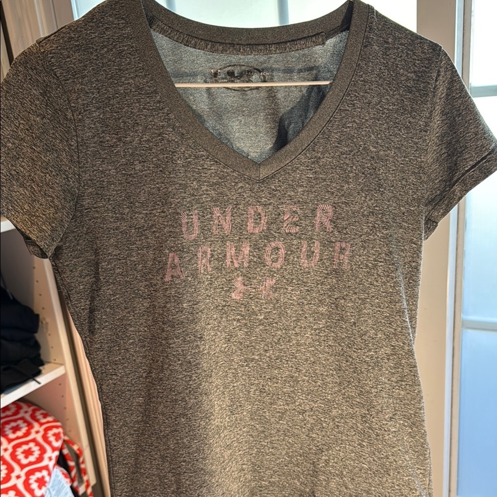 Under Armour Gray Fitted Short Sleeve Tee